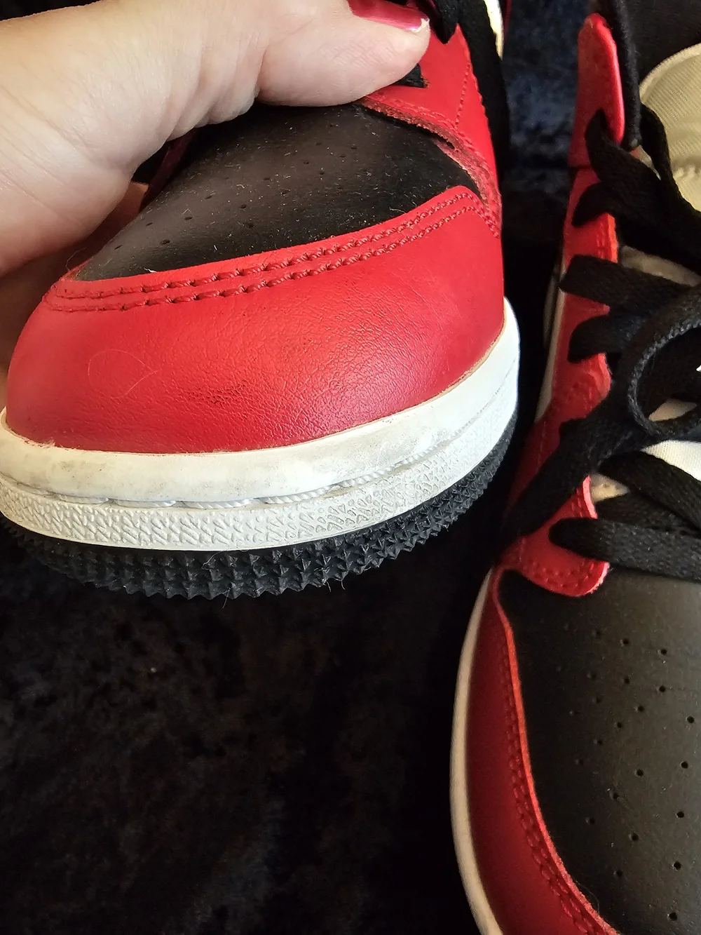 Nike Air Jordan 1 Mid GS Chicago Black Toe Youth 5Y
